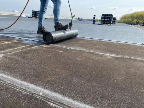Platte daken voor industriële en commerciële gebouwen